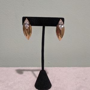 ♦️ B2G1FREE ♦️Gold oval earring w/white rhinestone